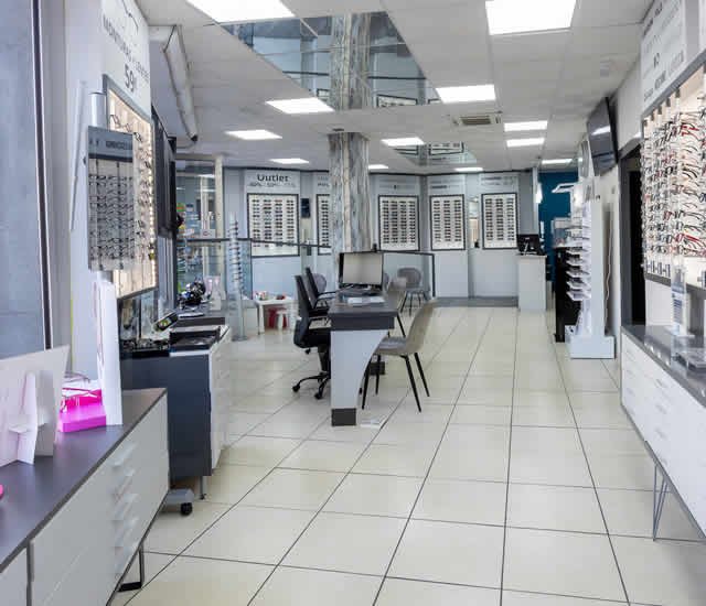 imagen interior de la optica 1500