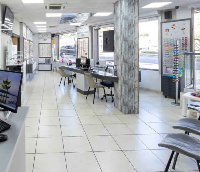 imagen interior de la optica 1500